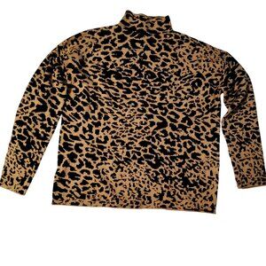 Tahari Animal Print Turtleneck Sweater Womens M Long sleeves for added warmth